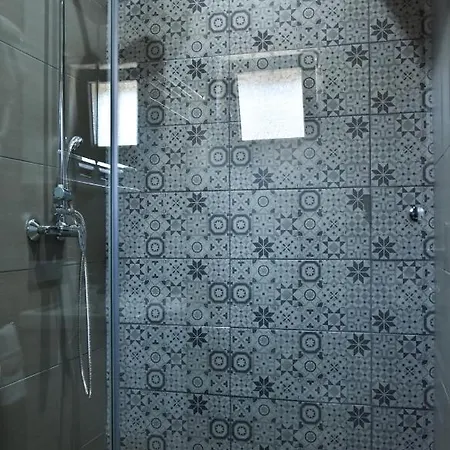 Duga 3 スボティツァ