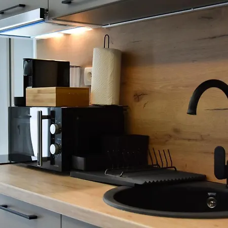 Duga 3 スボティツァ